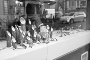 Vetrina occhiali ottica dmz